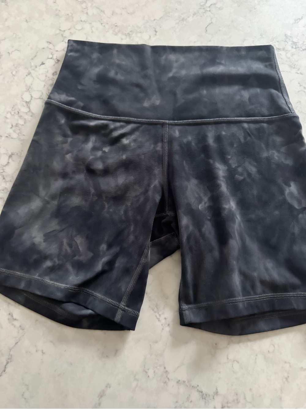 Lululemon Align High Rise Shorts 8” Size 6 Diamond Dye Pitch Grey Graphite